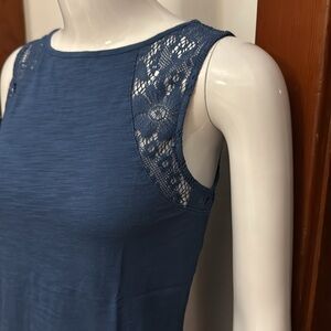 NWT chaps size small Sleeveless Navy Lace Top